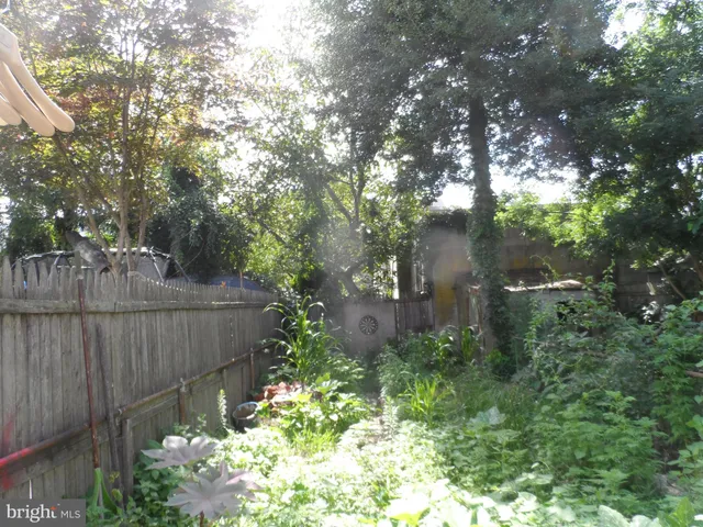 $275,000 | 1611 Chestnut Avenue, Trenton, NJ 08611