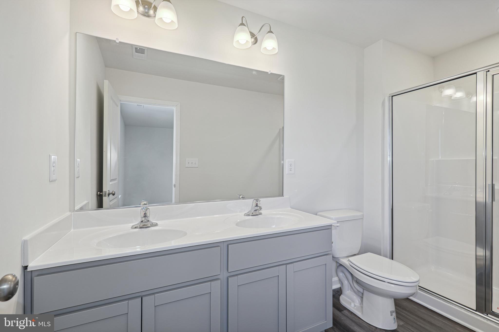13848 Johnson Road Laurel, DE 19956 - Photo 23 of 47 En-Suite Primary Bath