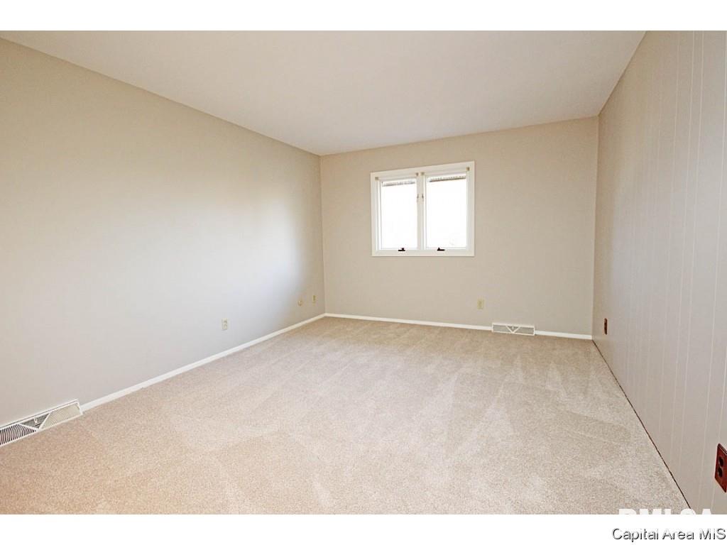 2325 Sylvan Road Springfield, IL 62704 - Photo 16 of 36 Gallery Image 16