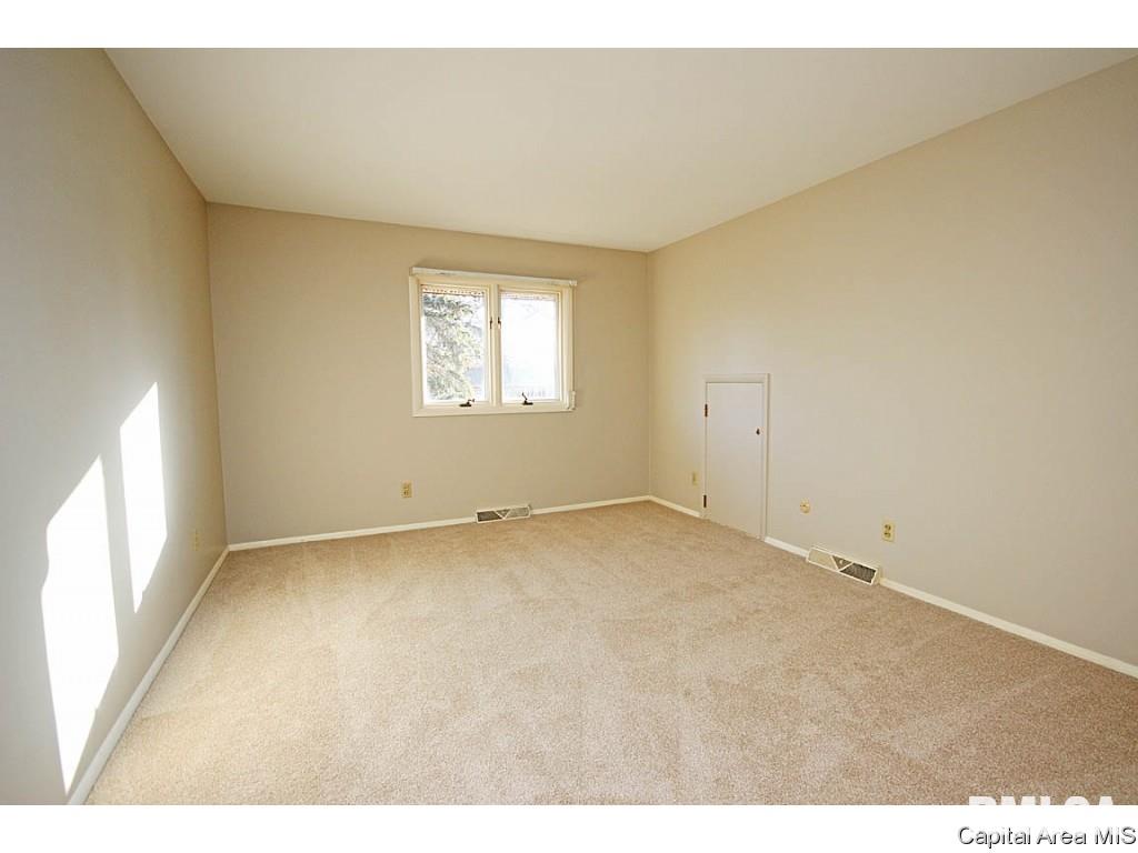 2325 Sylvan Road Springfield, IL 62704 - Photo 19 of 36 Gallery Image 19