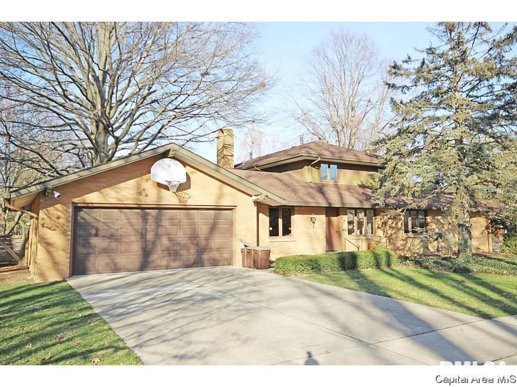 2325 Sylvan Road Springfield, IL 62704 - Photo 2 of 36 Gallery Image 2