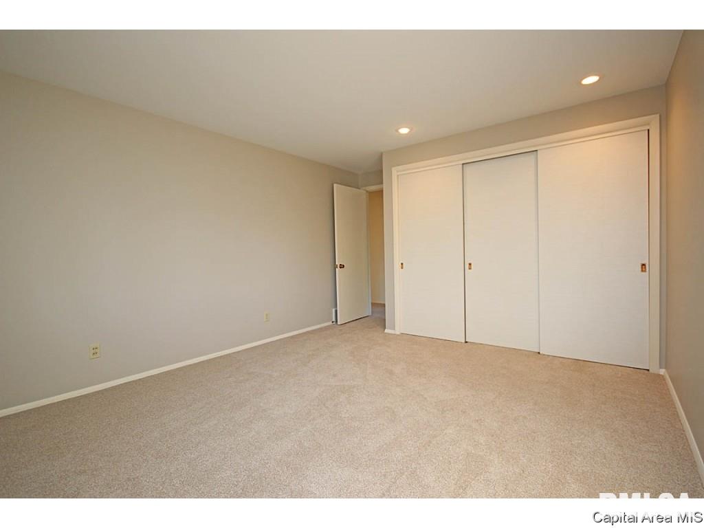 2325 Sylvan Road Springfield, IL 62704 - Photo 22 of 36 Gallery Image 22