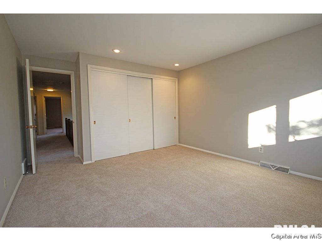 2325 Sylvan Road Springfield, IL 62704 - Photo 23 of 36 Gallery Image 23