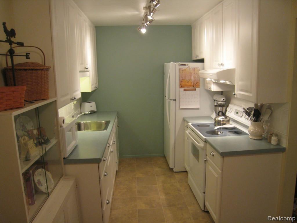 REMODELED KITCHEN.jpg