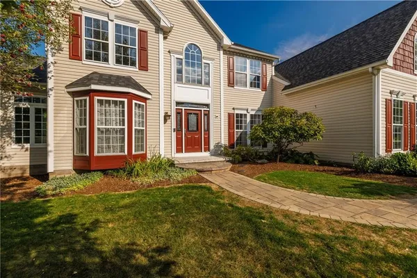 $795,000 | 2 Hamilton Road, Perinton, NY 14450