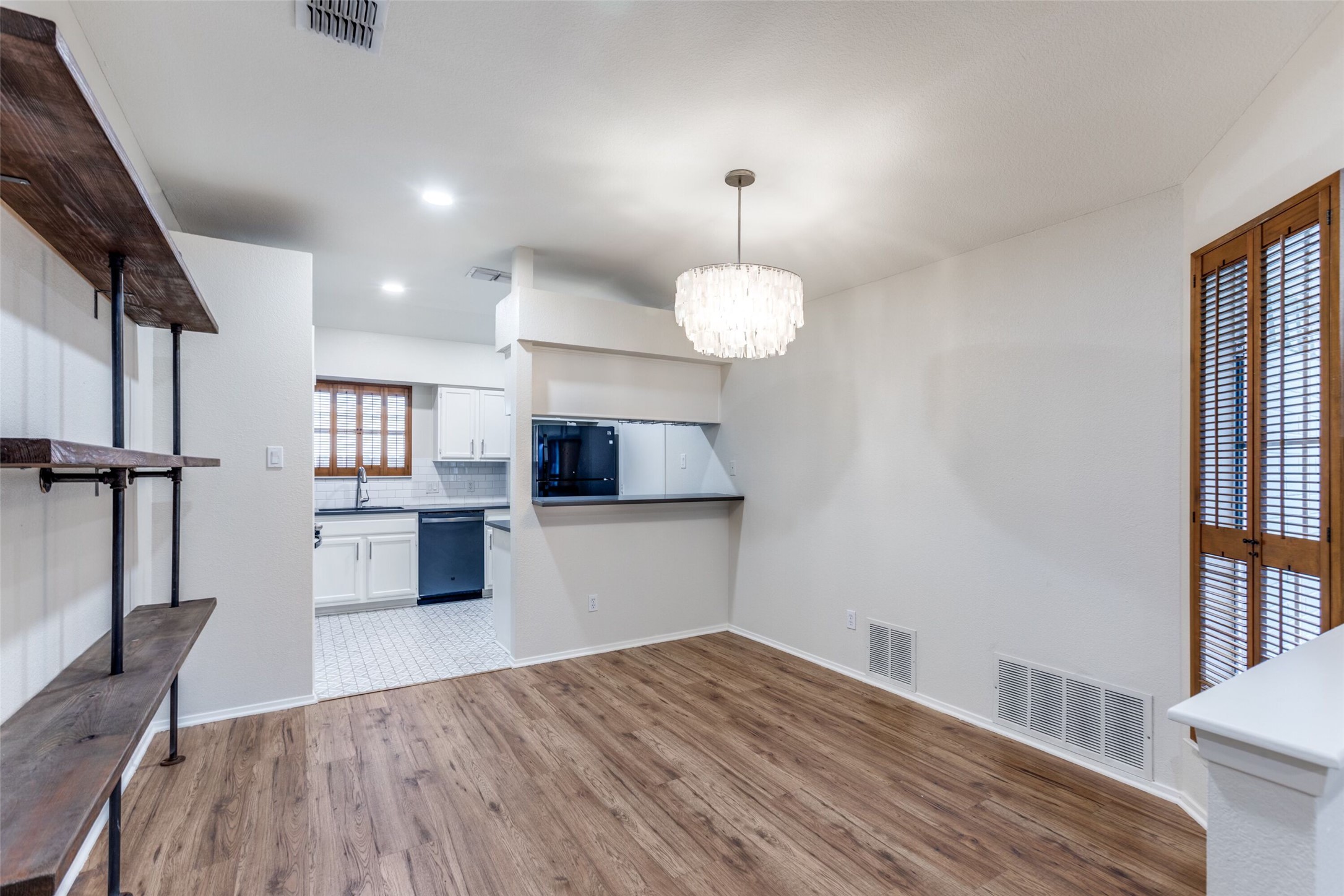 900 Angleton Cove Austin, TX 78748 - Photo 4 of 12