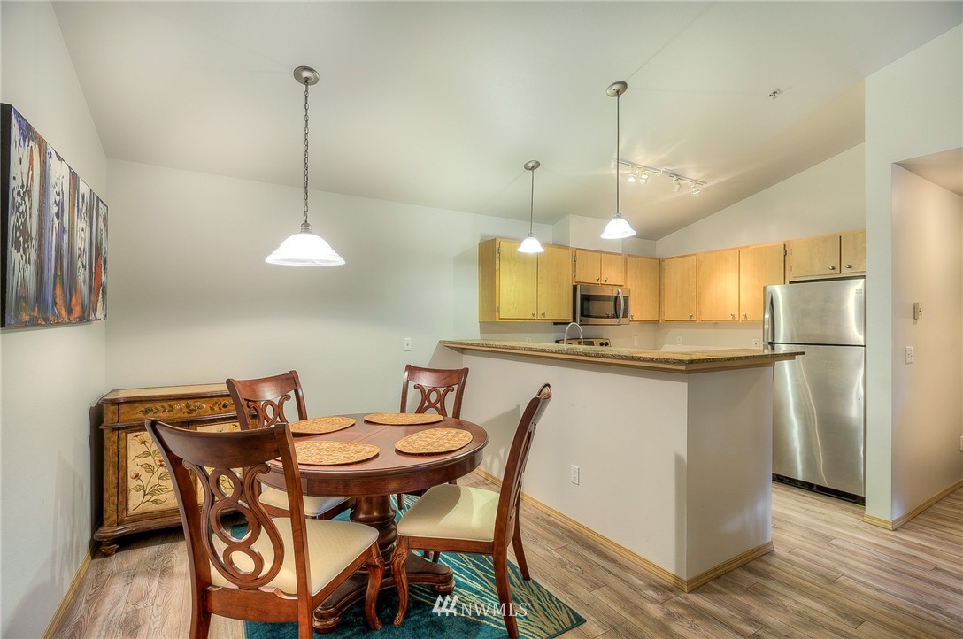 10709 Valley View Road, Unit A304 Bothell, WA 98011 - Photo 8 of 17