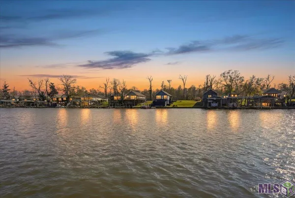 $529,000 | 21105 Waterfront E Drive, Maurepas, LA 70449