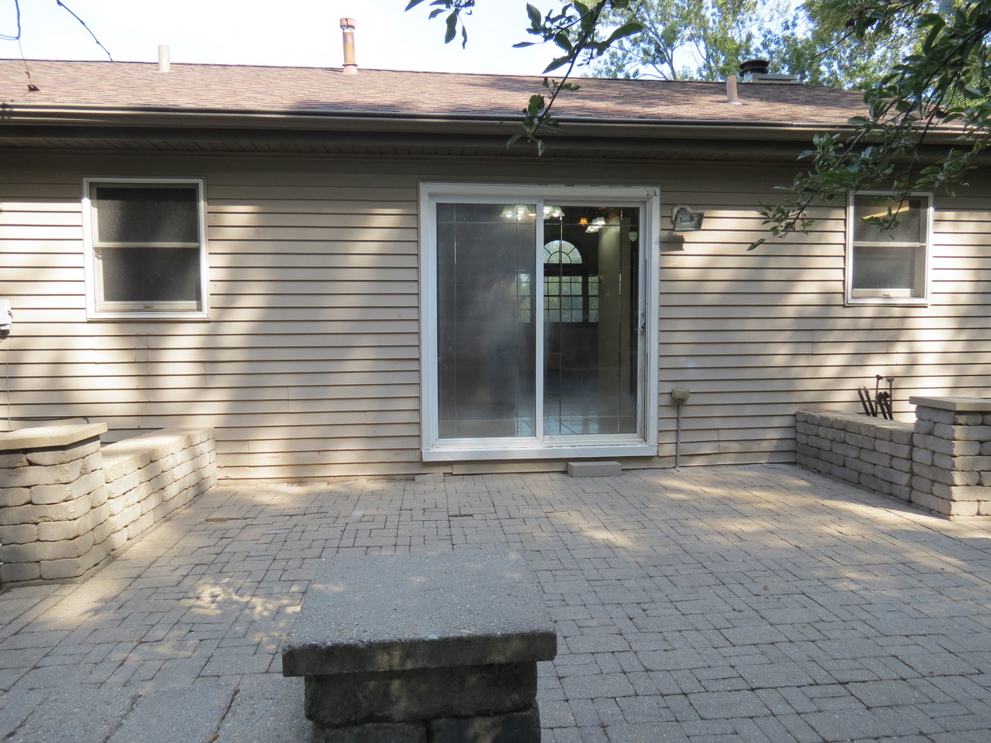 274 East 34th Street Steger, IL 60475 - Photo 26 of 26 a front view of a house with a yard