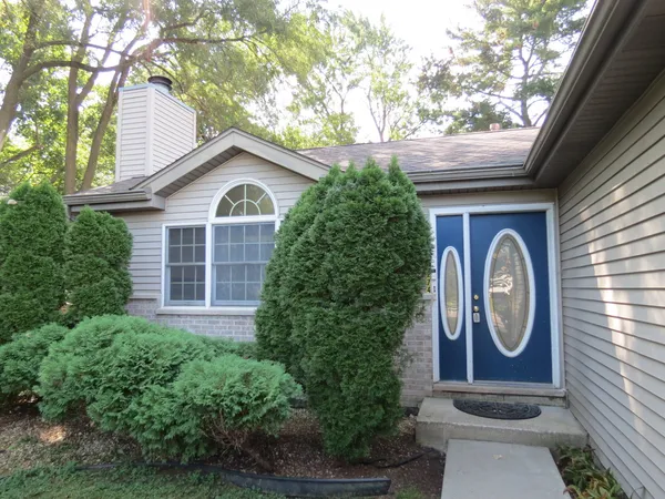 $244,000 | 274 East 34th Street, Steger, IL 60475