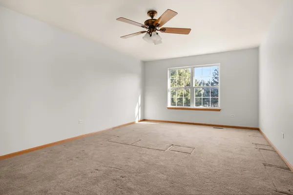 $397,900 | 16139 Seneca Lake Circle, Crest Hill, IL 60403
