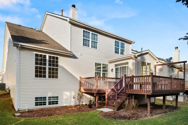 $397,900 | 16139 Seneca Lake Circle, Crest Hill, IL 60403