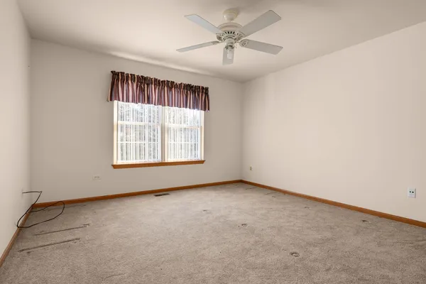 $397,900 | 16139 Seneca Lake Circle, Crest Hill, IL 60403