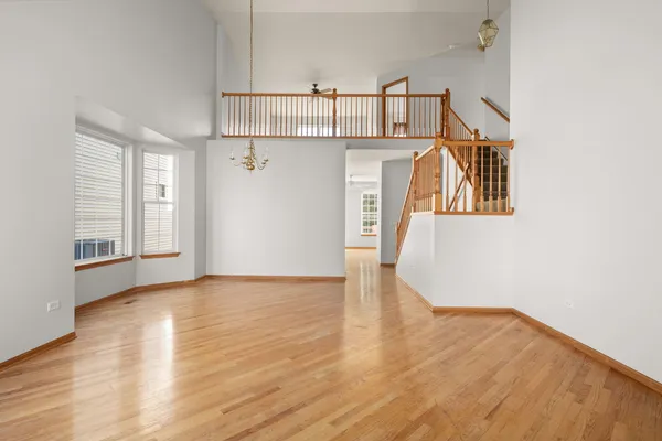 $397,900 | 16139 Seneca Lake Circle, Crest Hill, IL 60403