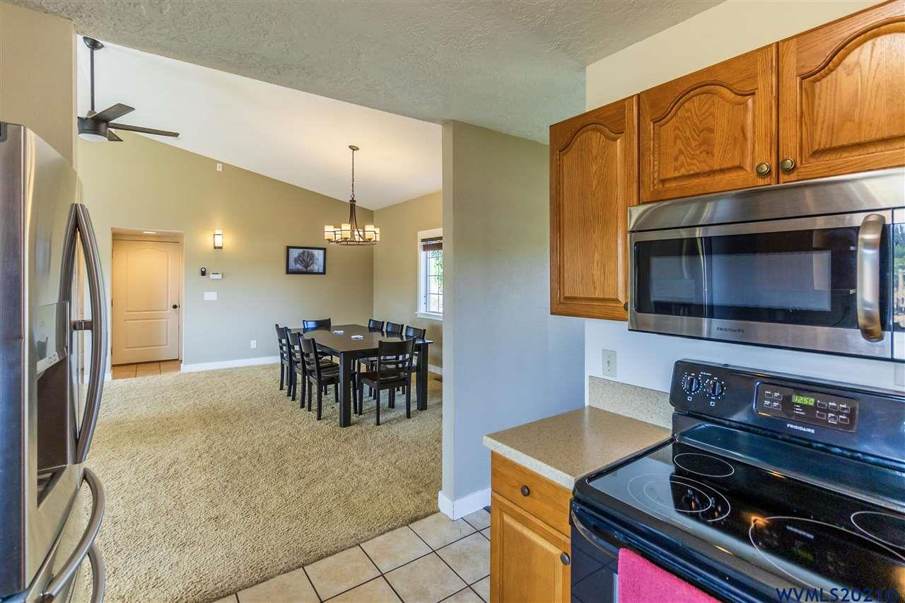 2000 Brooklake Road Northeast Keizer, OR 97303 - Photo 16 of 36 Gallery Image 16
