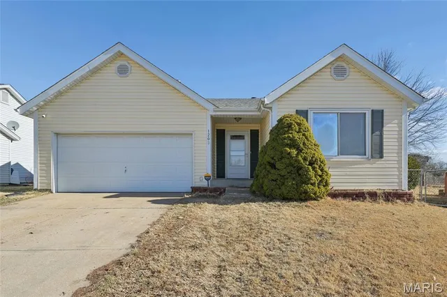 $240,000 | 1203 Advance Drive, Florissant, MO 63031