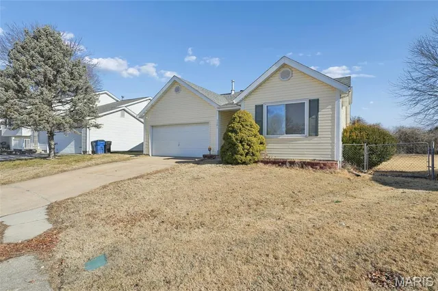 $240,000 | 1203 Advance Drive, Florissant, MO 63031