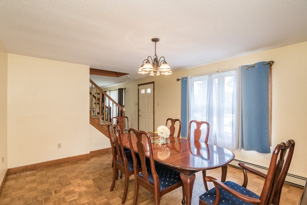 223 Mazarin Street Springfield, MA 01151 - Photo 14 of 32