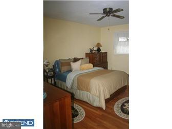 902 White Horse Hamilton Square Road Hamilton, NJ 08610 - Photo 6 of 12 Bedroom - Main