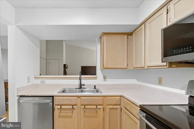 $362,000 | 1517 Lincoln Way, Unit 304A, McLean, VA 22102