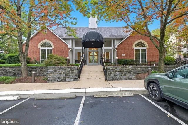 $362,000 | 1517 Lincoln Way, Unit 304A, McLean, VA 22102