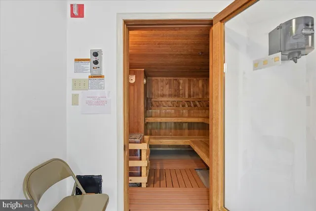 $362,000 | 1517 Lincoln Way, Unit 304A, McLean, VA 22102