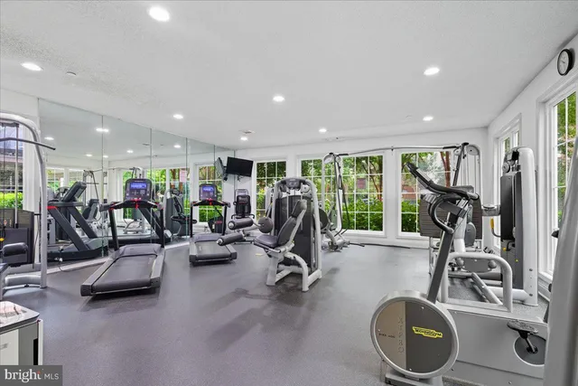 $362,000 | 1517 Lincoln Way, Unit 304A, McLean, VA 22102