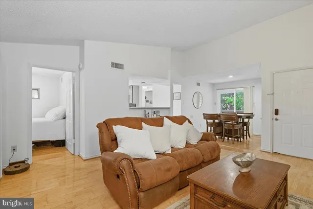 $362,000 | 1517 Lincoln Way, Unit 304A, McLean, VA 22102