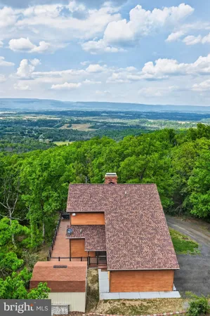 $650,000 | 334 Tomahawk Lane, Edinburg, VA 22824