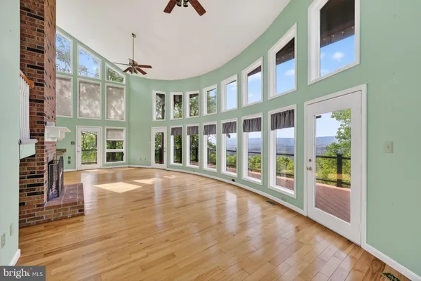 $650,000 | 334 Tomahawk Lane, Edinburg, VA 22824