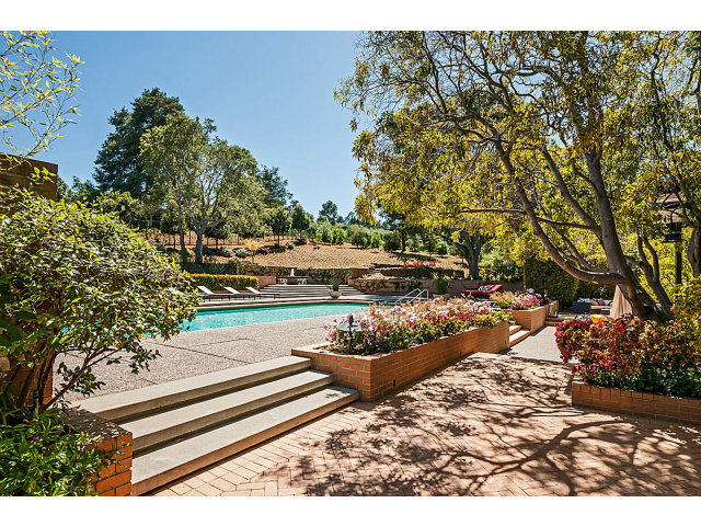 55 New Place Road Hillsborough, CA 94010 - Photo 16 of 20 Gallery Image 16