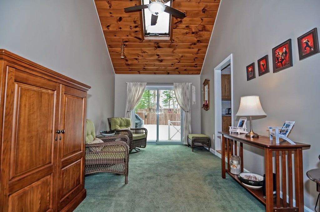 600 Old Farm Road Franklin, MA 02038 - Photo 9 of 28 Gallery Image 9