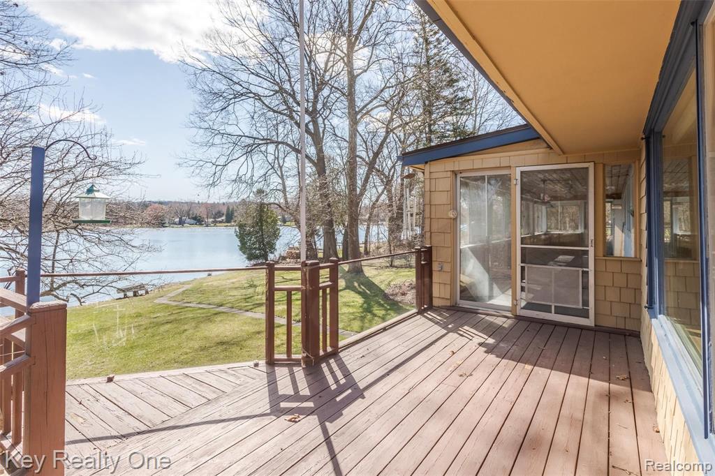 9720 Sashabaw Road Clarkston, MI 48348 - Photo 26 of 40
