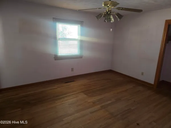 $120,000 | 711 Dr Martin Luther King Jr Drive North, Ahoskie, NC 27910