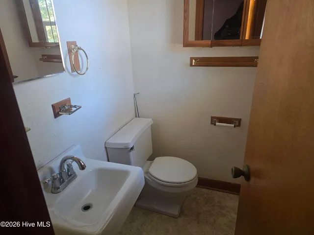 $99,000 | 711 Dr Martin Luther King Jr Drive North, Ahoskie, NC 27910