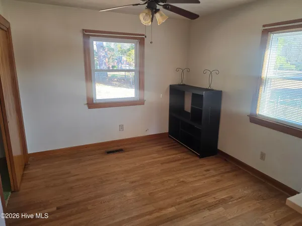 $120,000 | 711 Dr Martin Luther King Jr Drive North, Ahoskie, NC 27910