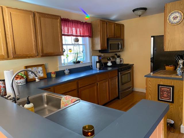 5 Howards Hill Road Harpswell, ME 04079 - Photo 5 of 10 Kitchen