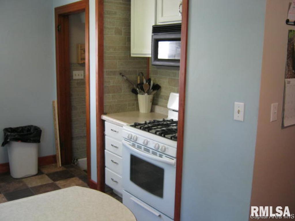 2911 West Street Springfield, IL 62707 - Photo 13 of 25