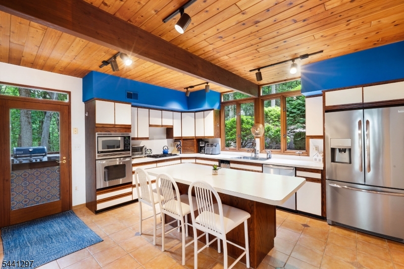 6 Farm Road Chester, NJ 07930 - Photo 18 of 41
