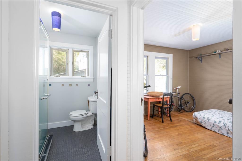 590 Barnard Road Marshall, NC 28753 - Photo 12 of 43 Gallery Image 12