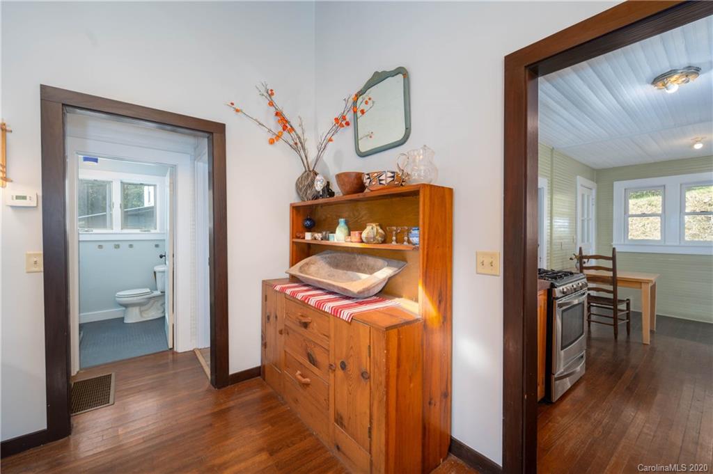 590 Barnard Road Marshall, NC 28753 - Photo 16 of 43 Gallery Image 16