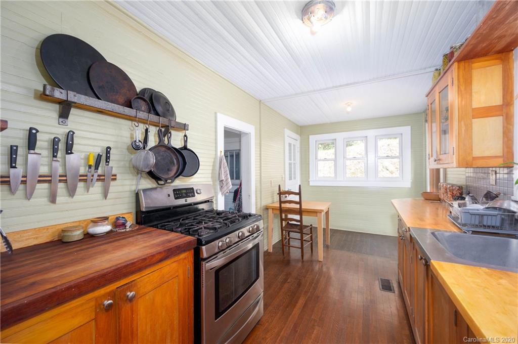 590 Barnard Road Marshall, NC 28753 - Photo 18 of 43 Gallery Image 18