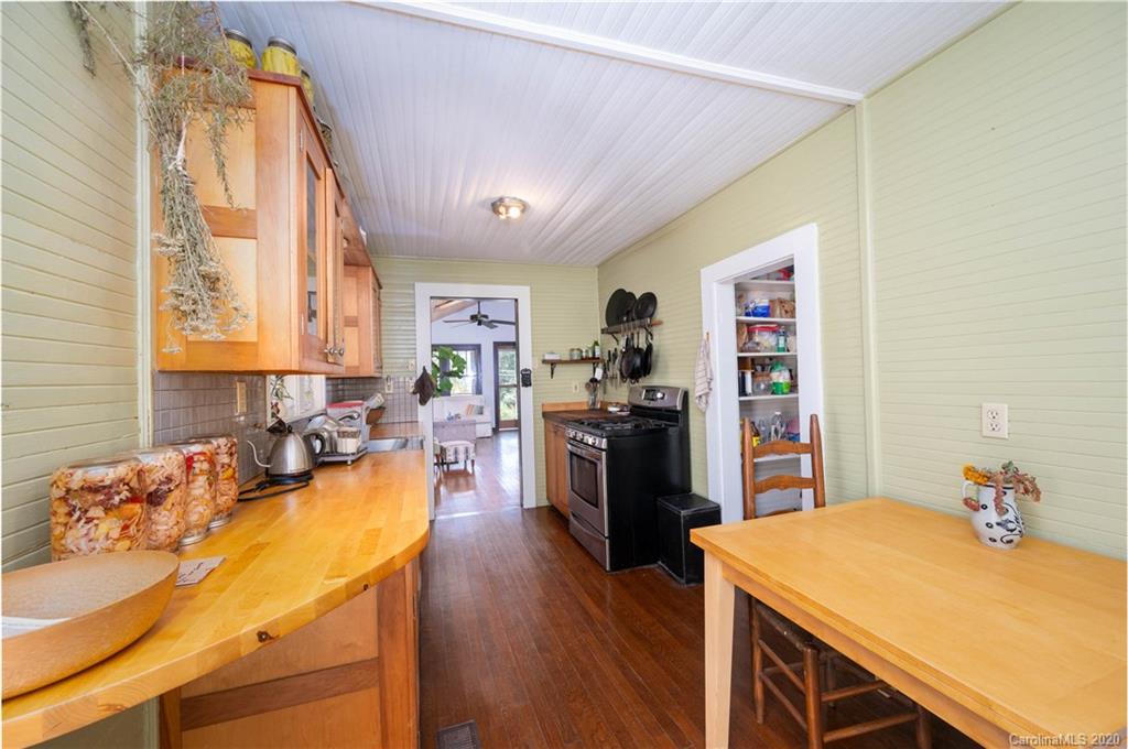 590 Barnard Road Marshall, NC 28753 - Photo 19 of 43 Gallery Image 19
