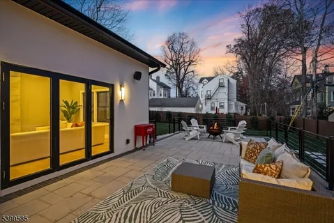 a building outdoor space with patio furniture