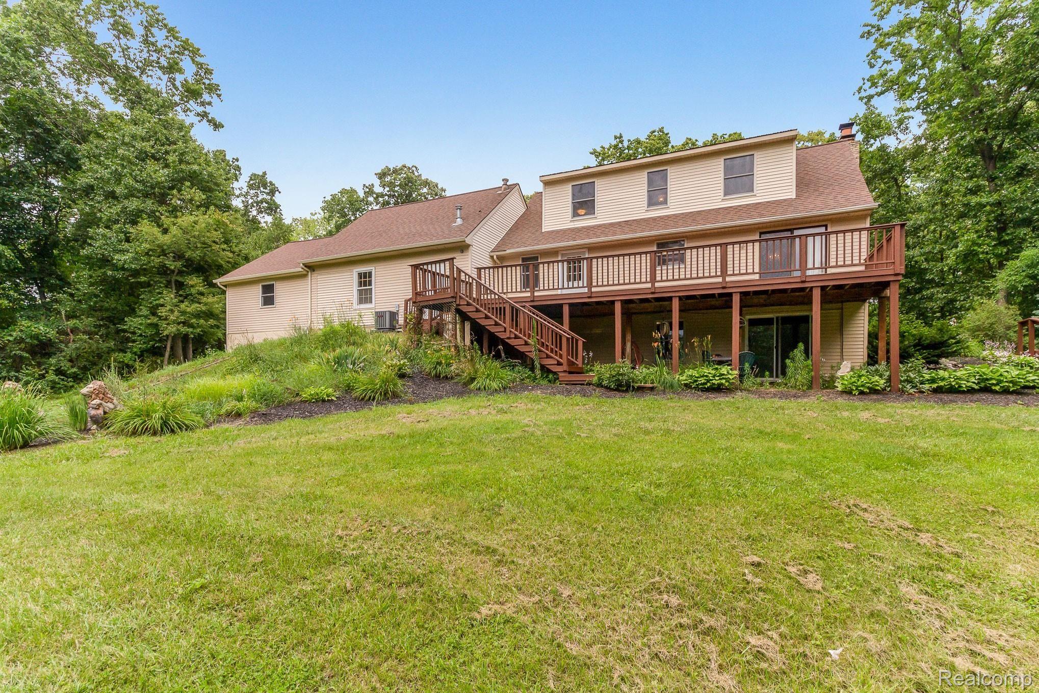 3582 Pinckney Road Howell, MI 48843 - Photo 5 of 42 8.jpg