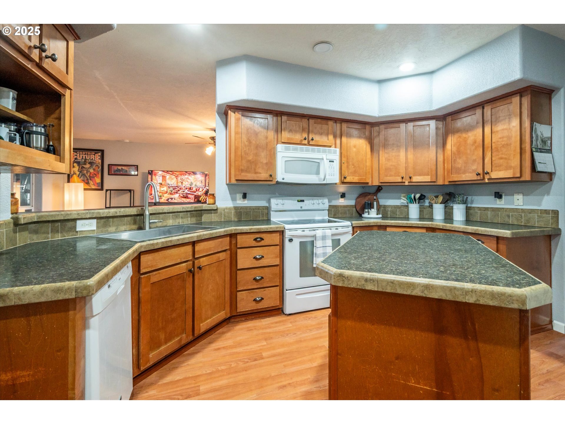 64184 Rail Road Coos Bay, OR 97420 - Photo 24 of 48 Kitchen