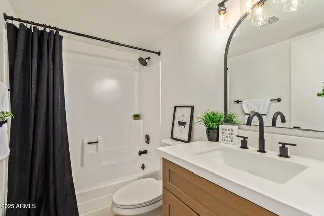 $288,999 | 2440 West Rue De Lamour Avenue, Phoenix, AZ 85029