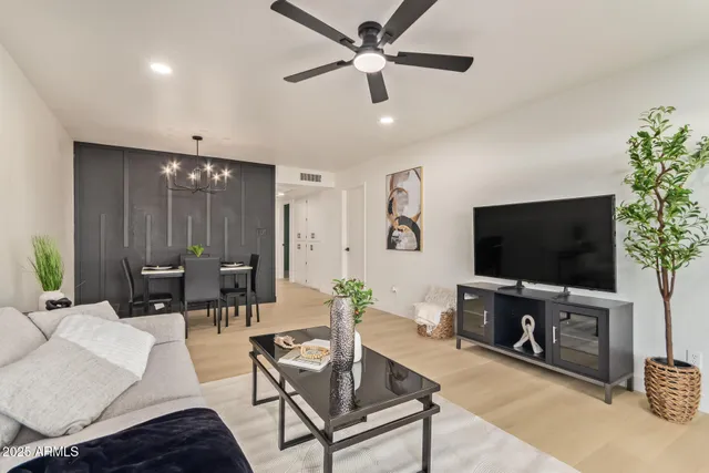 $288,999 | 2440 West Rue De Lamour Avenue, Phoenix, AZ 85029