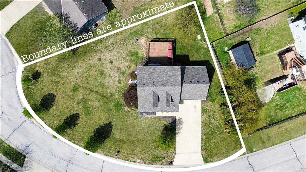 804 Cherokee Court Paola, KS 66071 - Photo 2 of 47