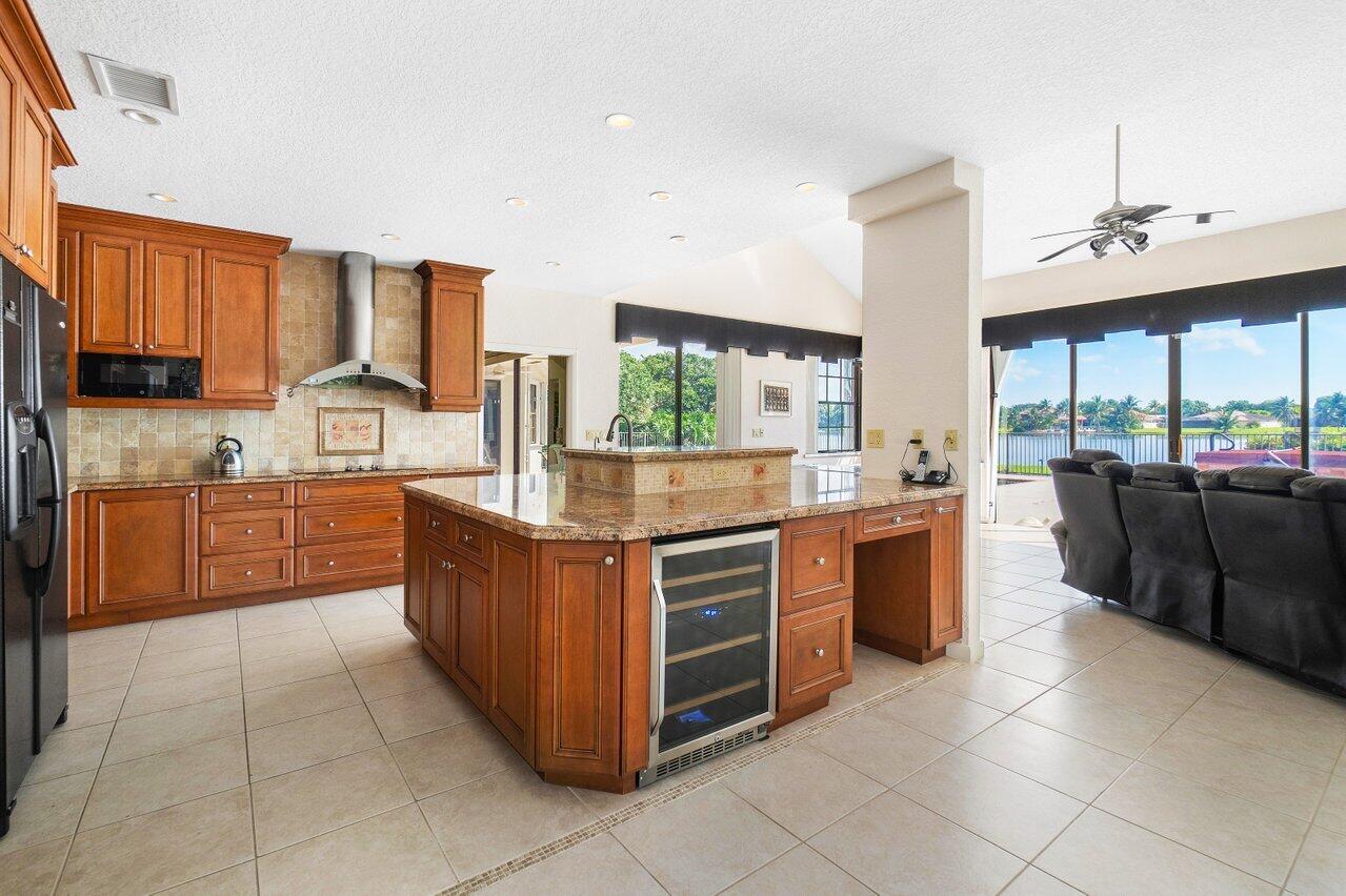 17570 Bocaire Way Boca Raton, FL 33487 - Photo 13 of 56 010-17570BocaireWay-BocaRaton-FL-33487-S